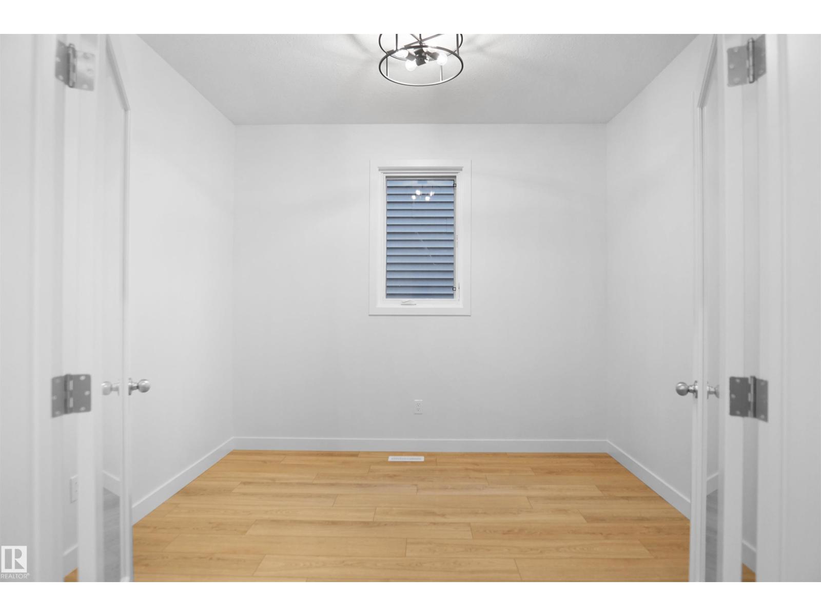 3412 122 ST SW - 5