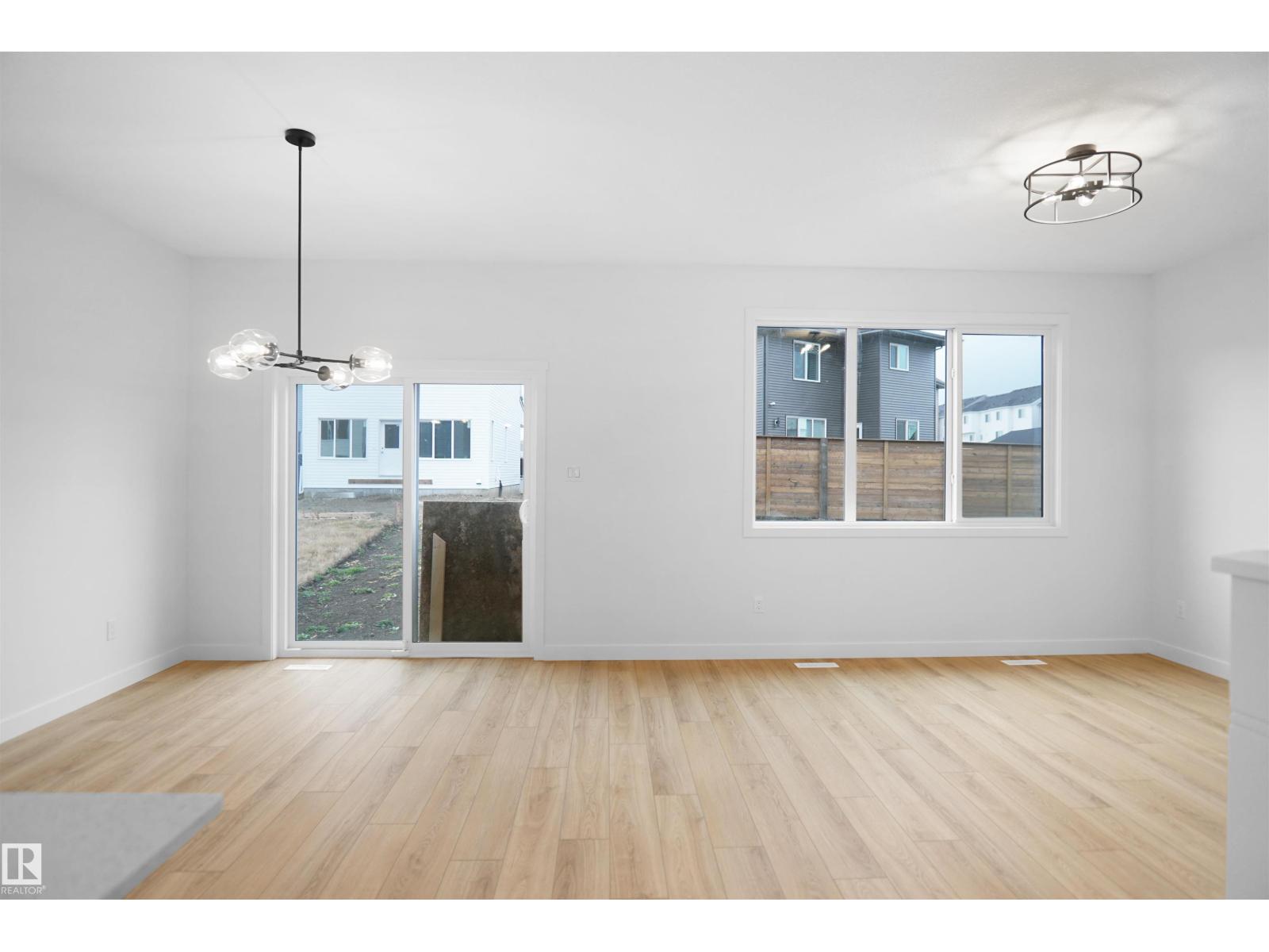3412 122 ST SW - 7