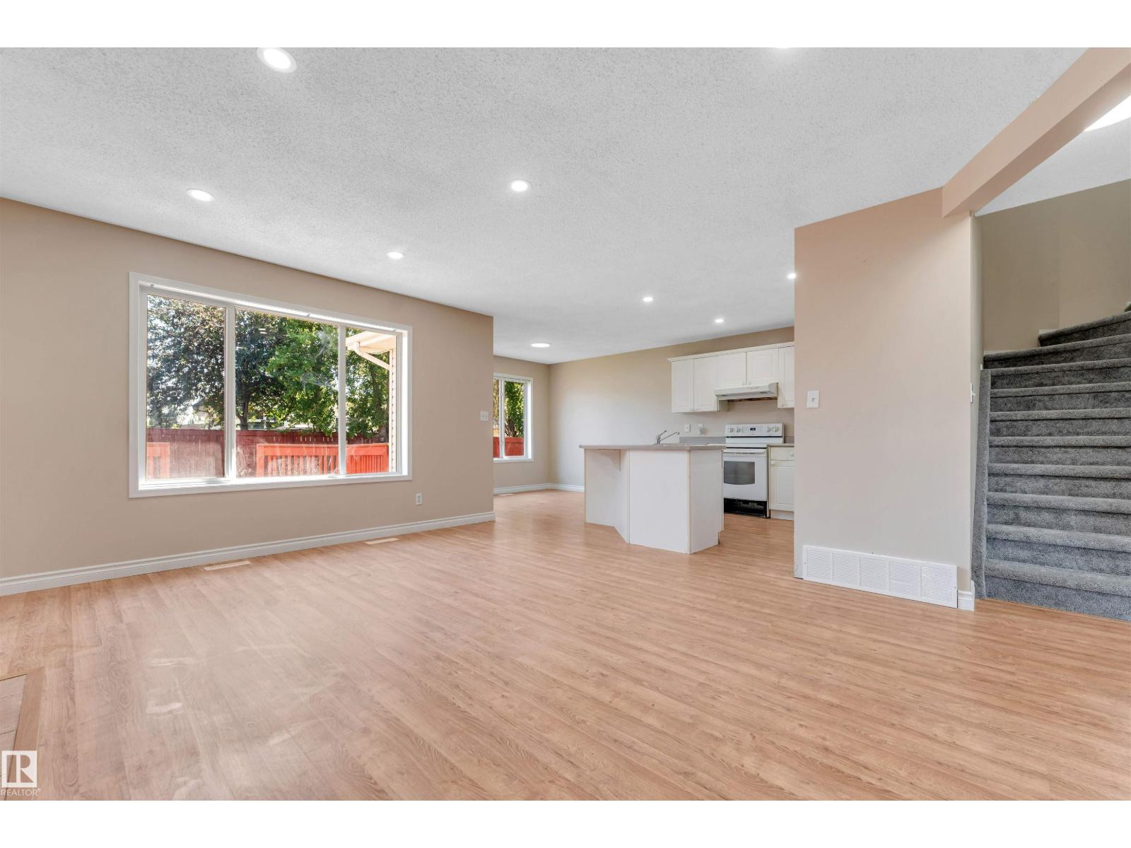 2321 37B AVE NW NW - 10