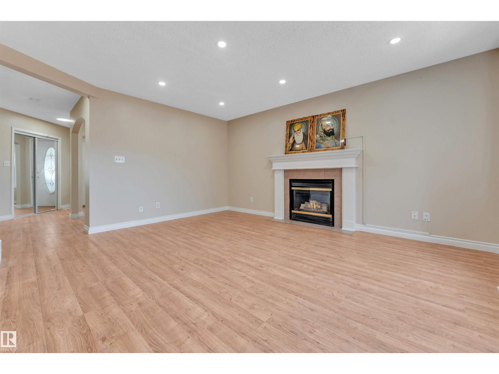 2321 37B AVE NW NW - 12