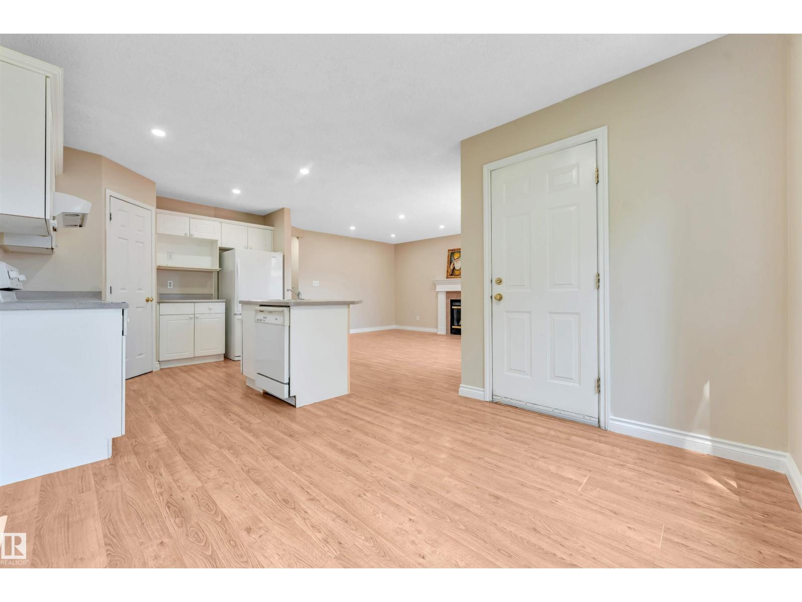 2321 37B AVE NW NW - 14