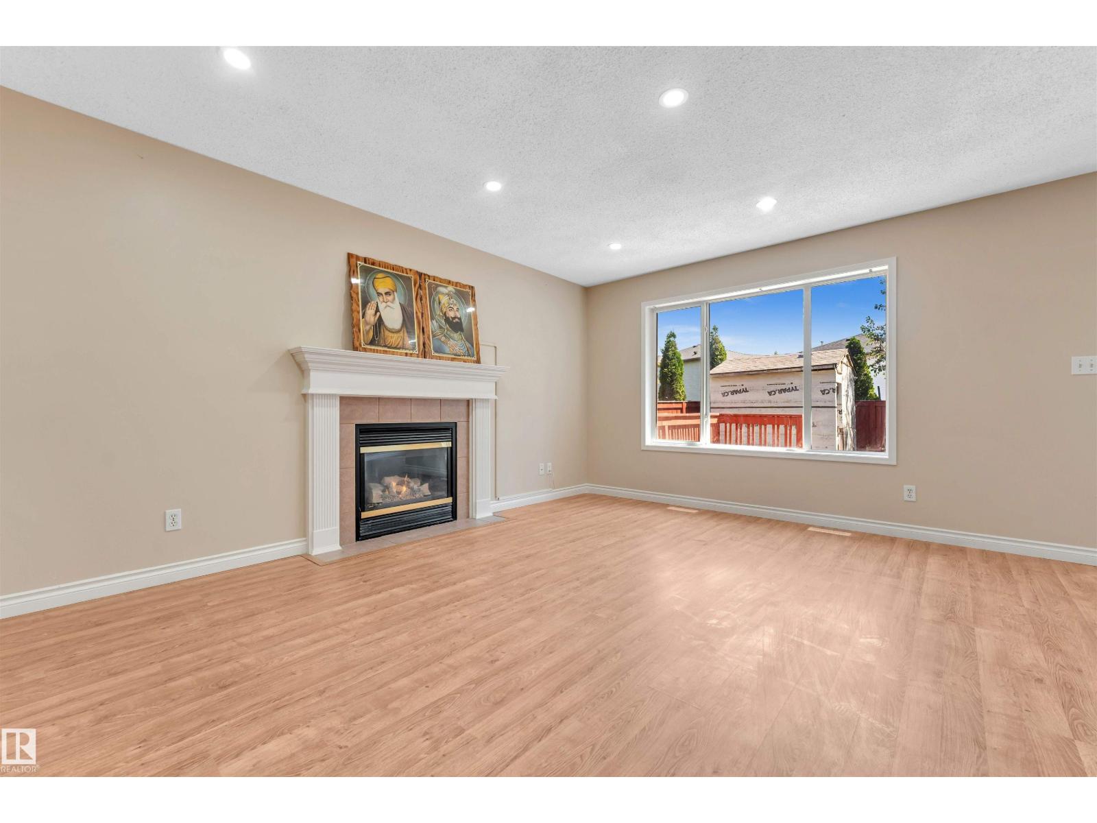 2321 37B AVE NW NW - 9