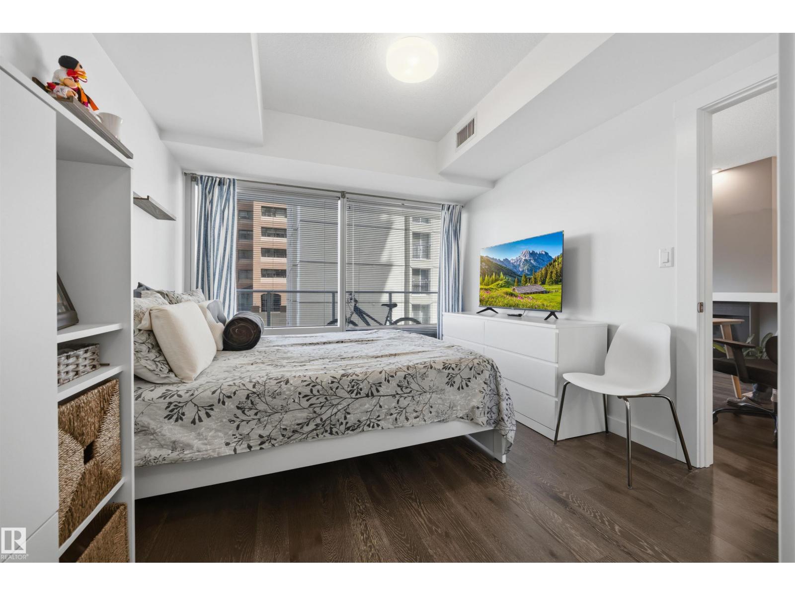 #802 9720 106 ST NW - 11