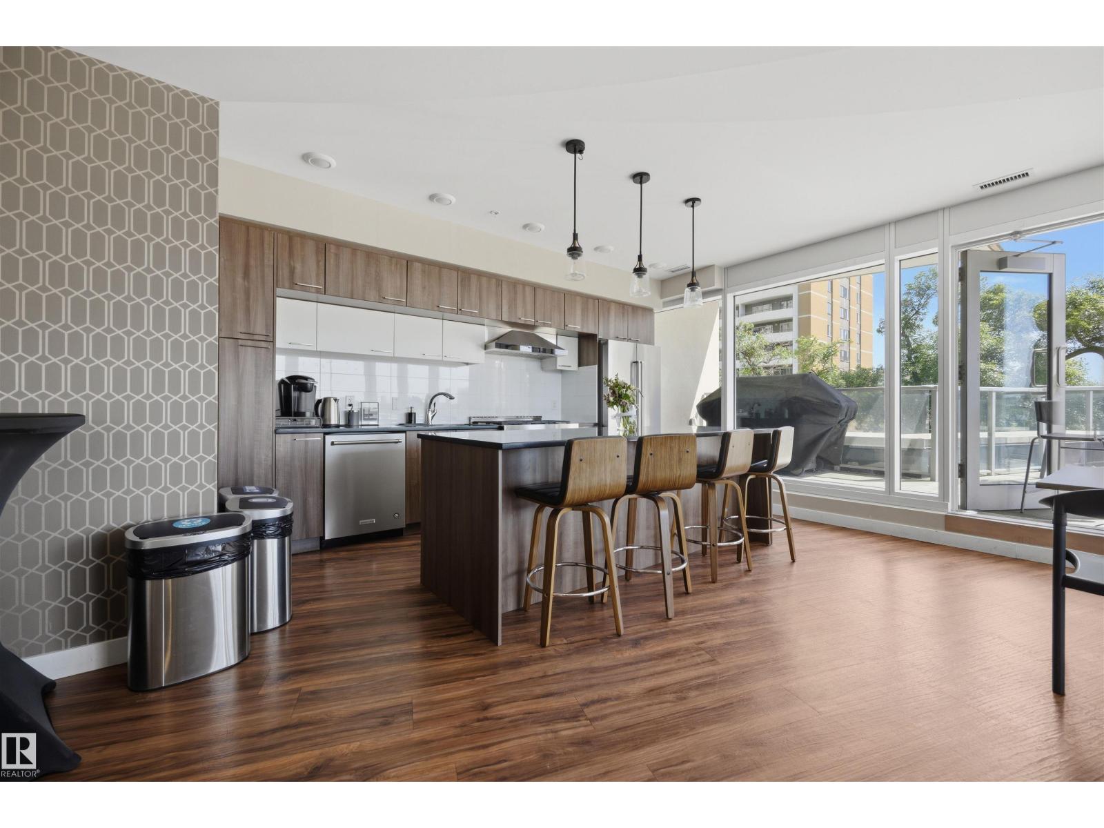 #802 9720 106 ST NW - 19