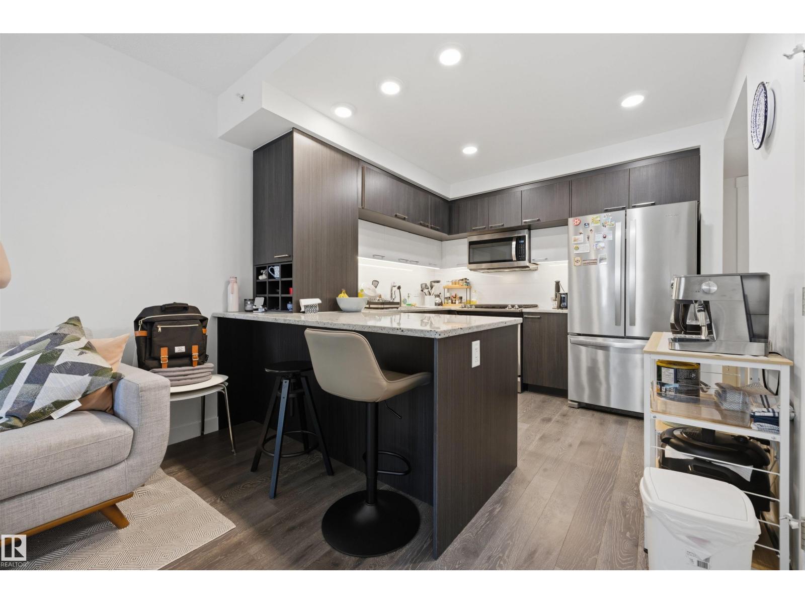 #802 9720 106 ST NW - 9
