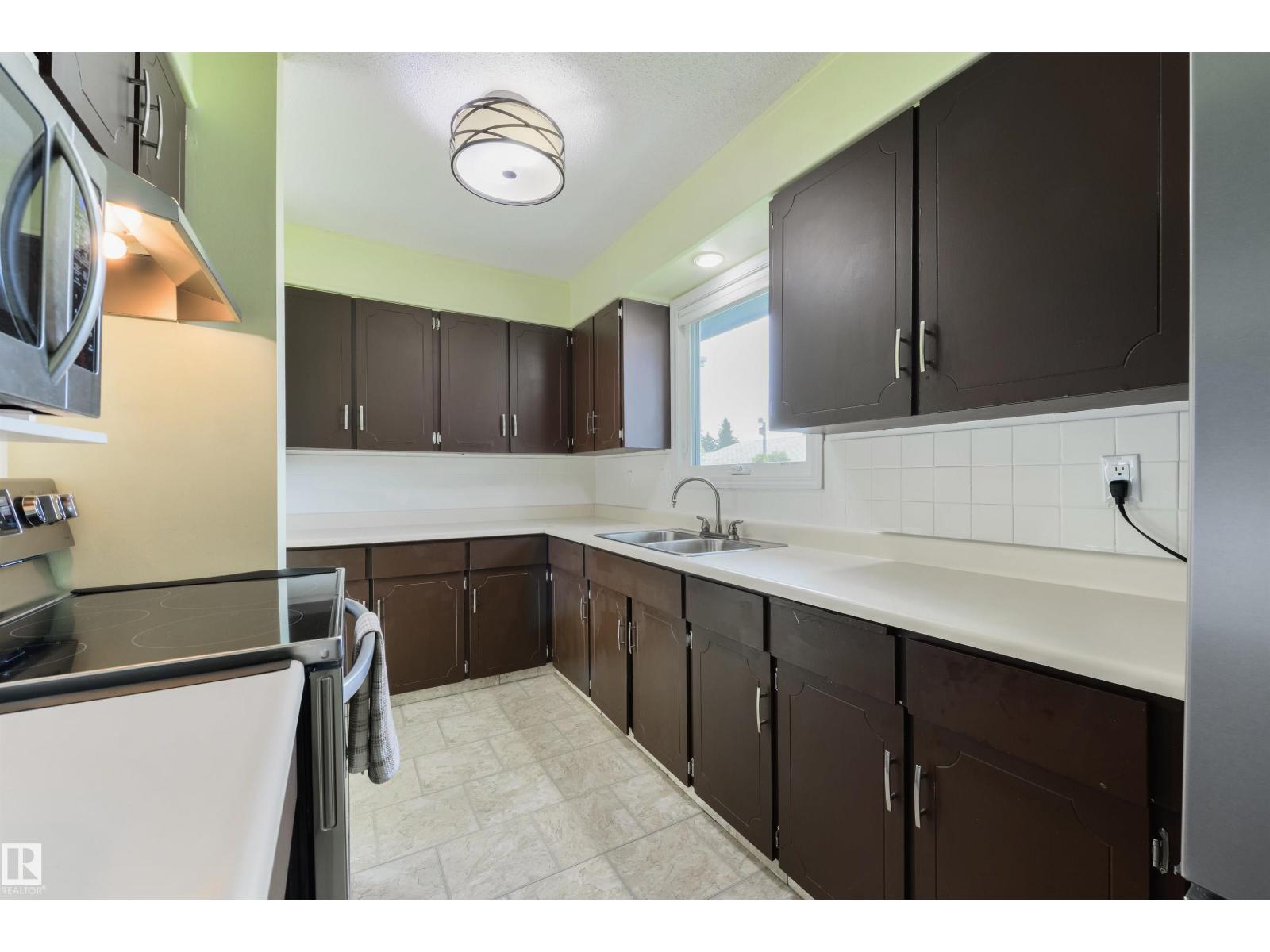 122 BROOKWOOD DR — photo 10