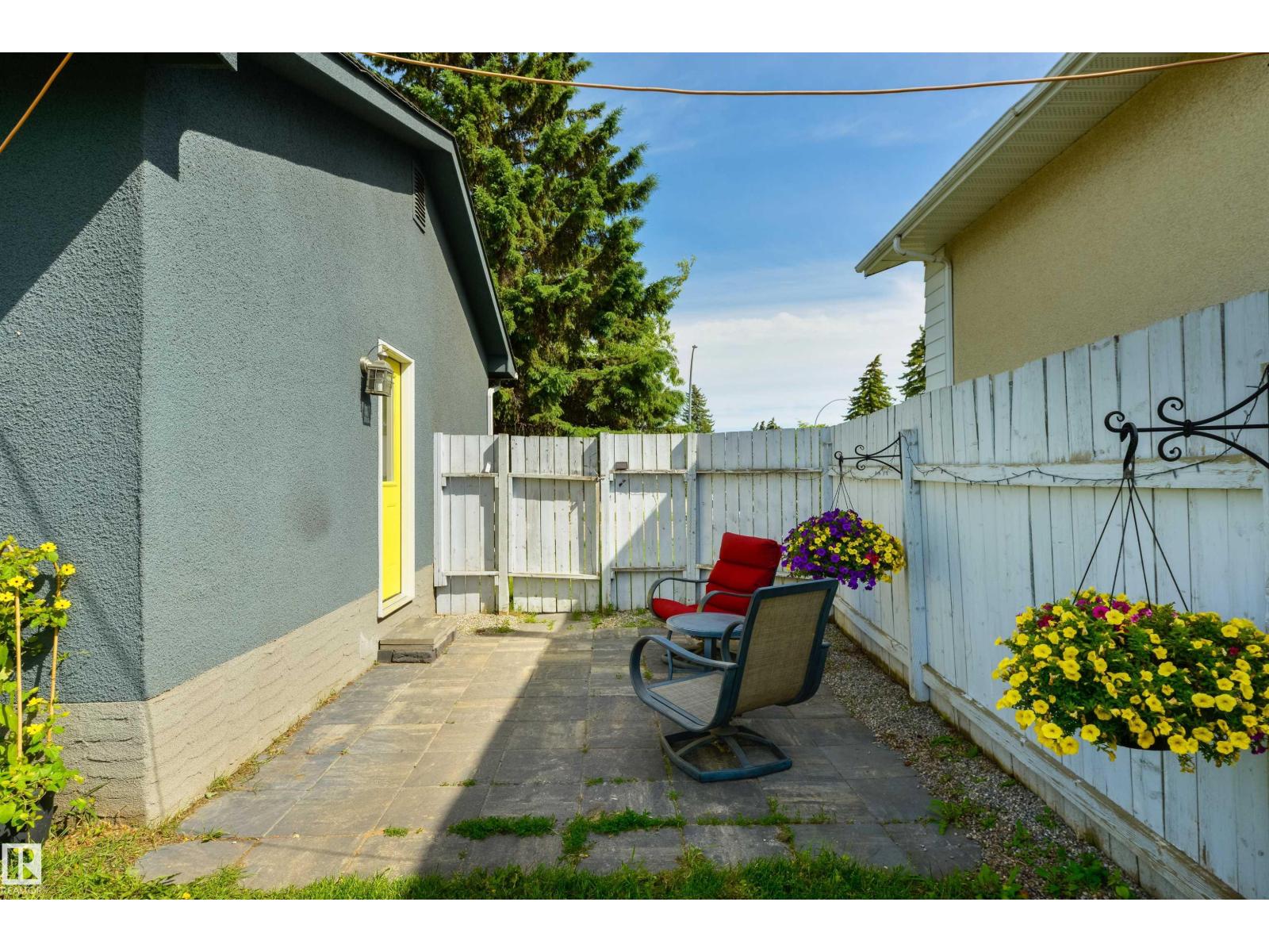 122 BROOKWOOD DR — photo 30
