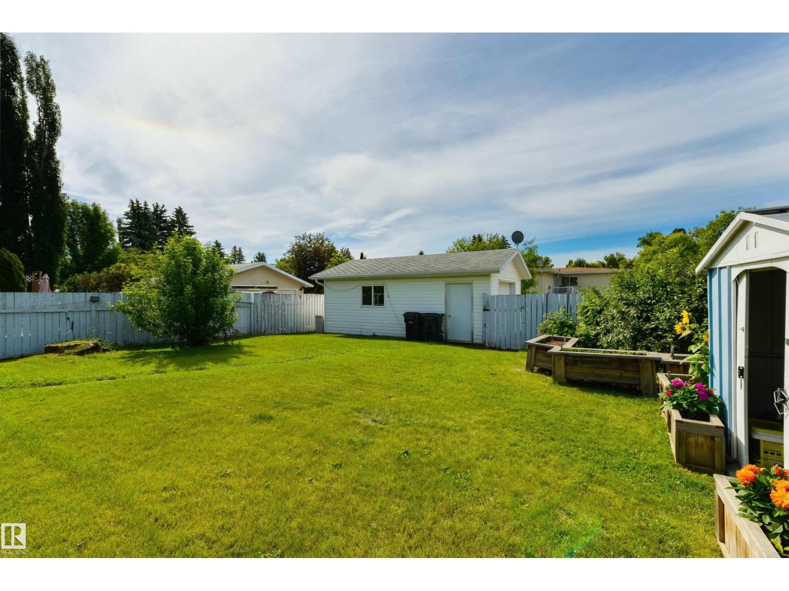 122 BROOKWOOD DR — photo 34