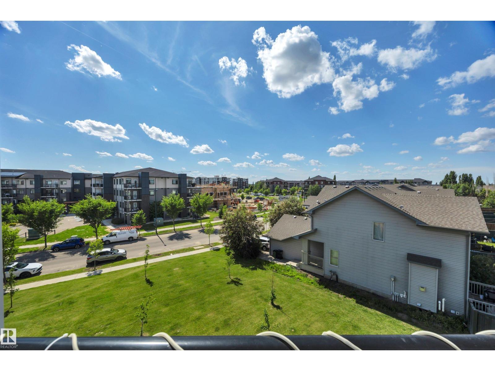 #402 11812 22 AV SW - 19
