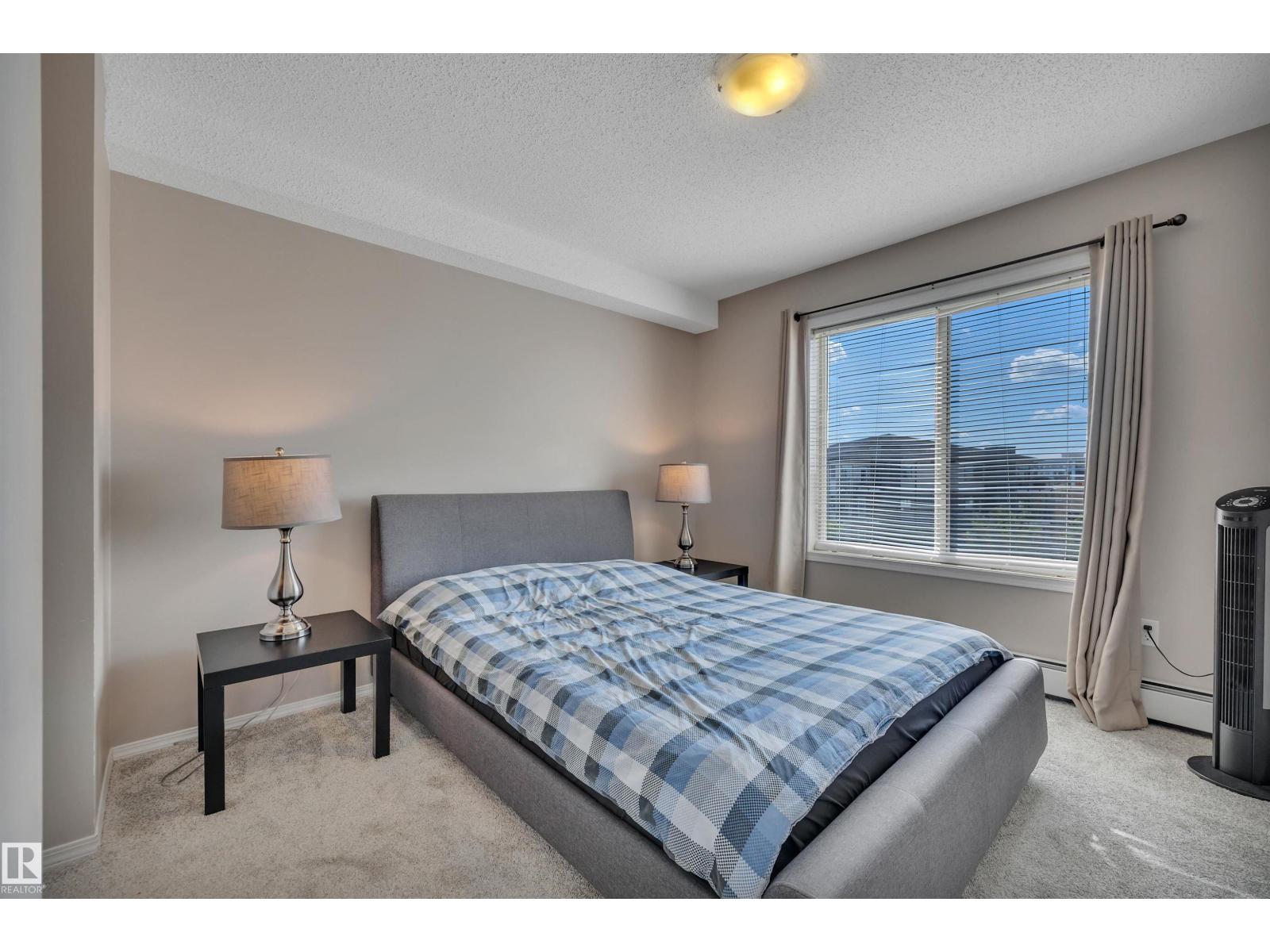 #402 11812 22 AV SW - 22