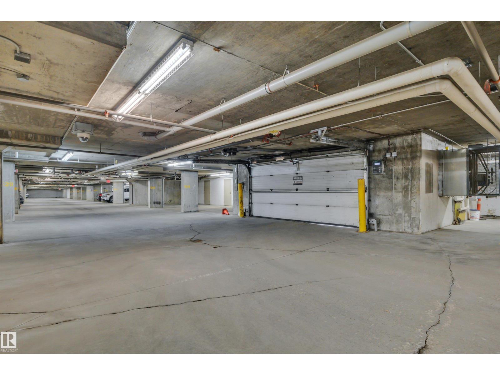 #402 11812 22 AV SW - 31