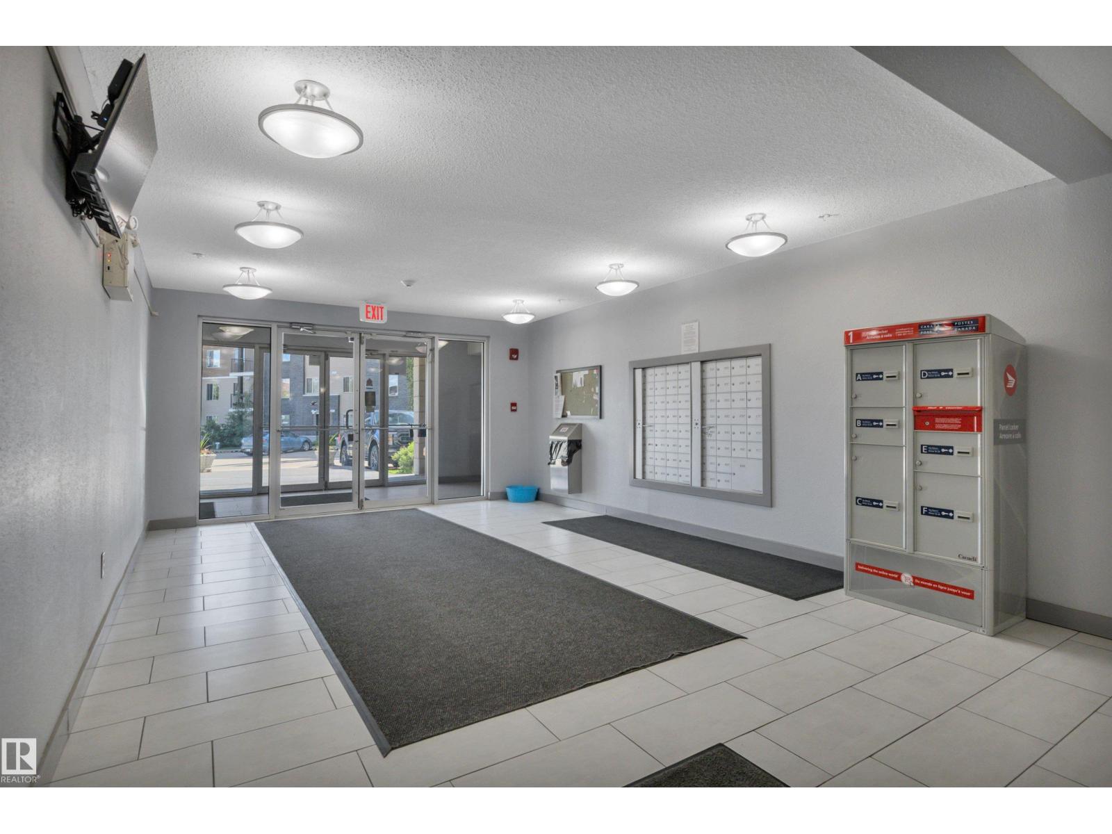 #402 11812 22 AV SW - 5