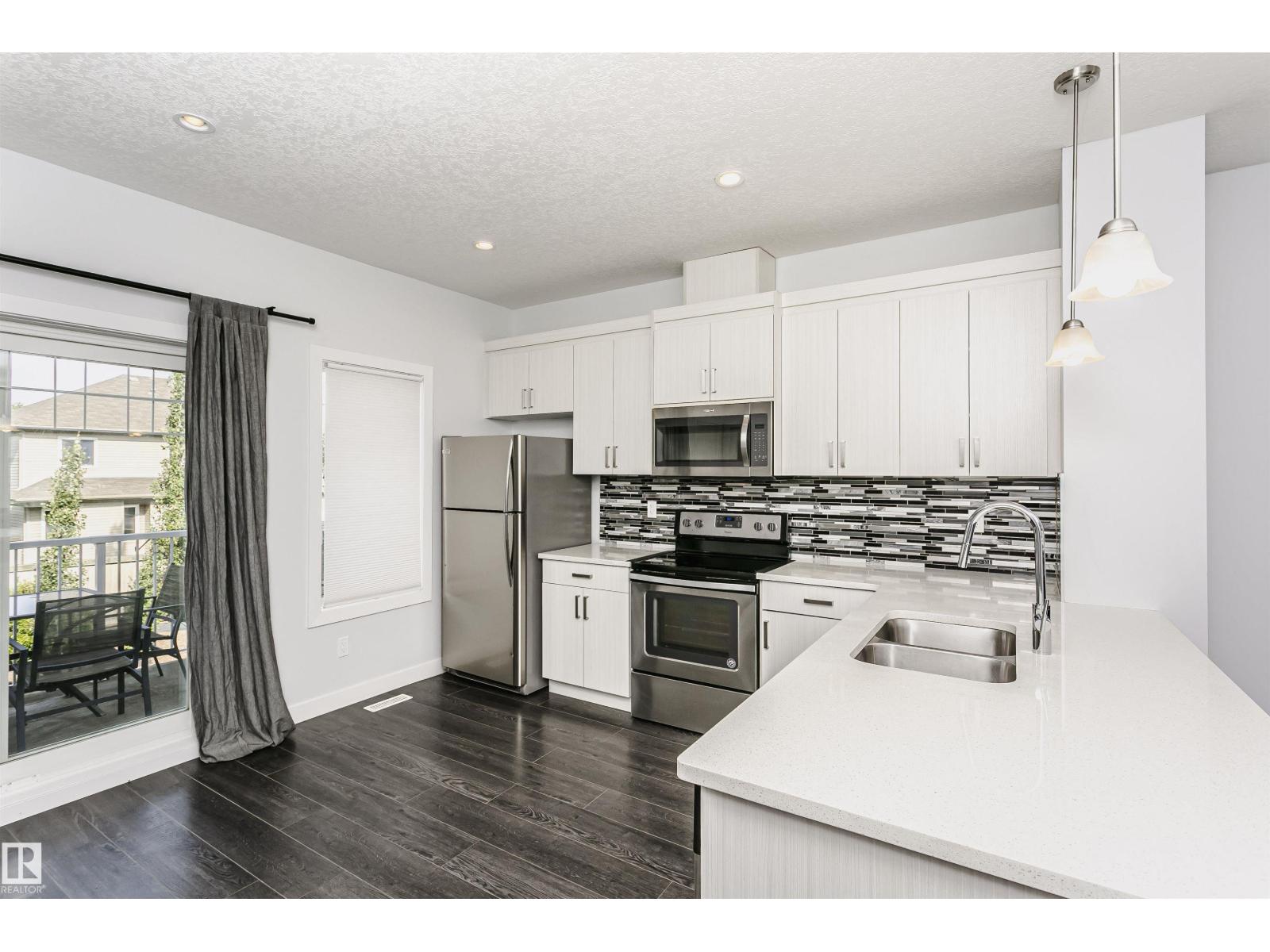 #55 723 172 ST SW - 12