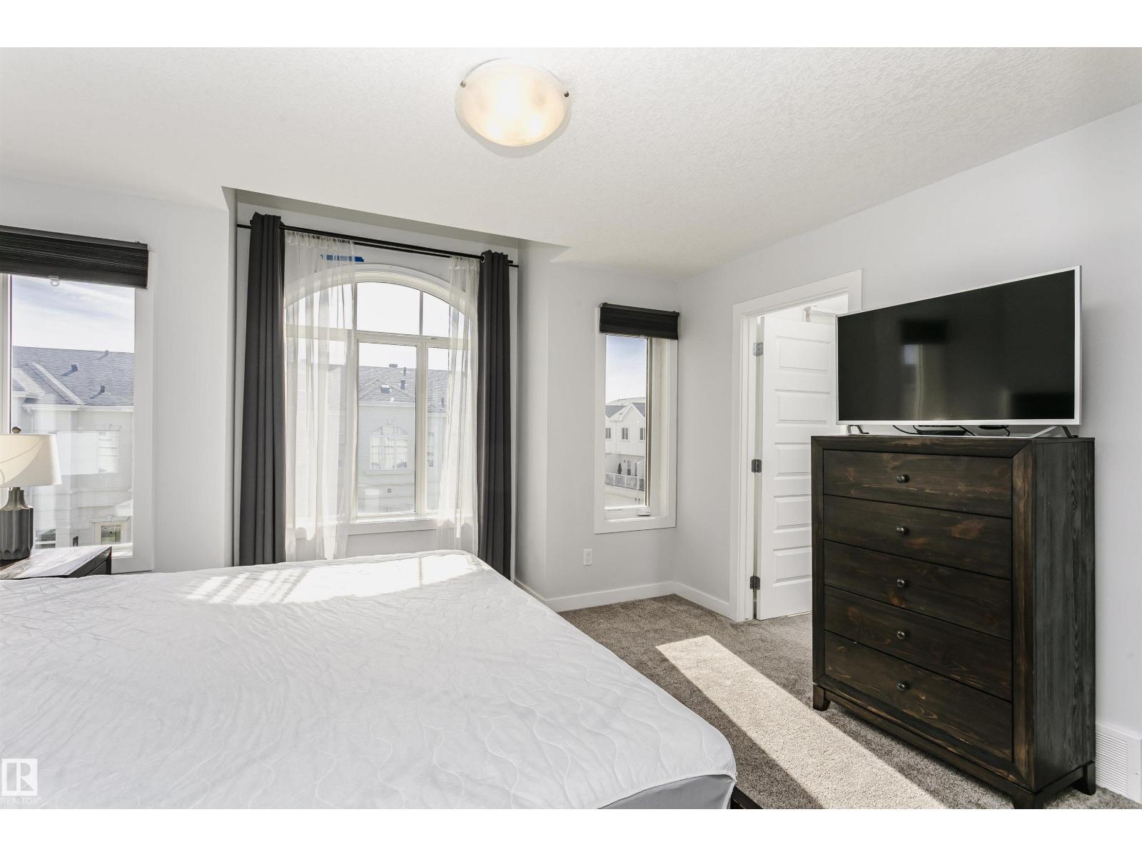 #55 723 172 ST SW - 18