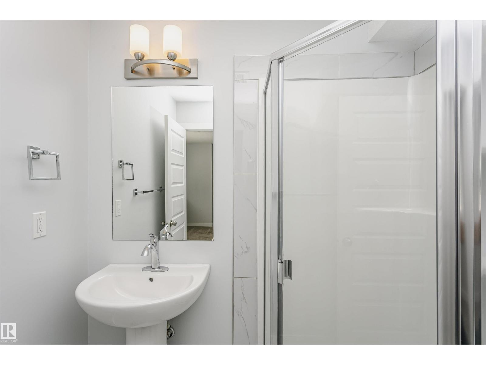 #55 723 172 ST SW - 35