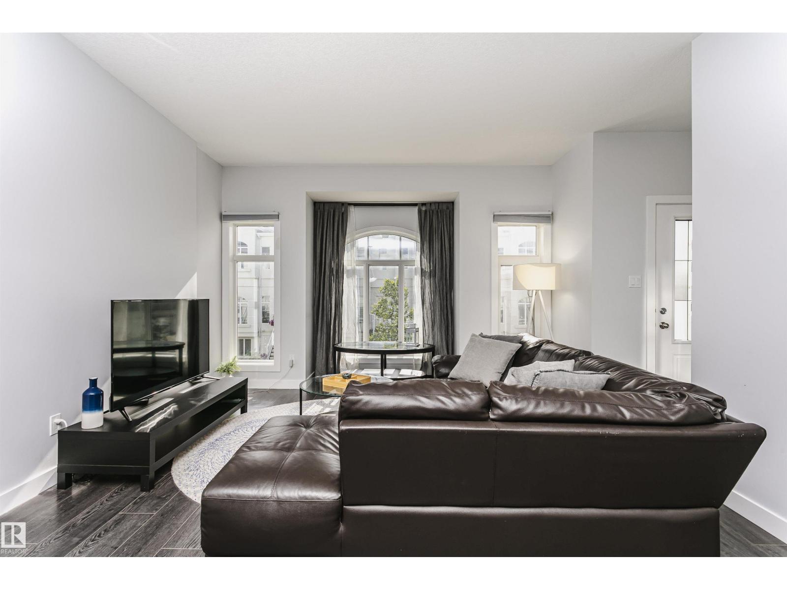 #55 723 172 ST SW - 6