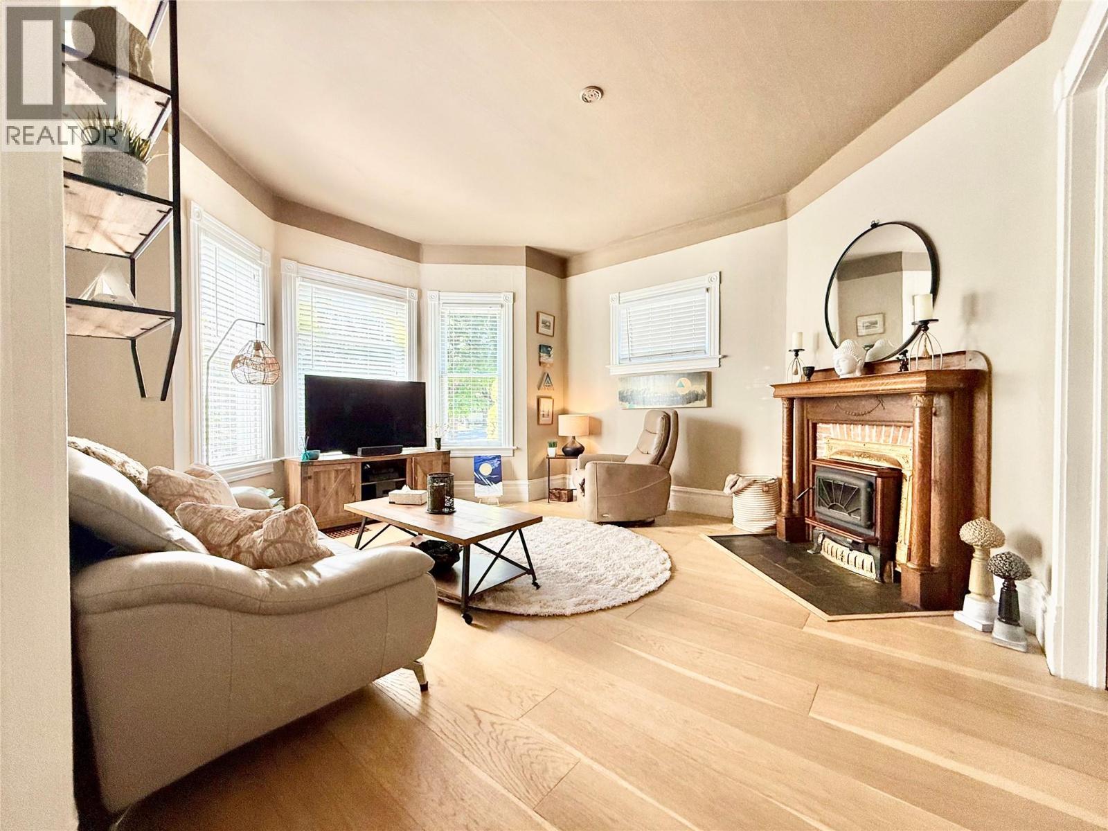 825 Central Avenue - 5