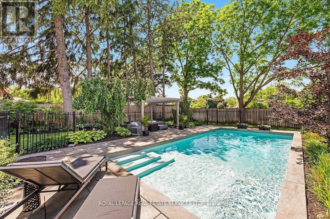 24 JOPLING AVENUE N - 1