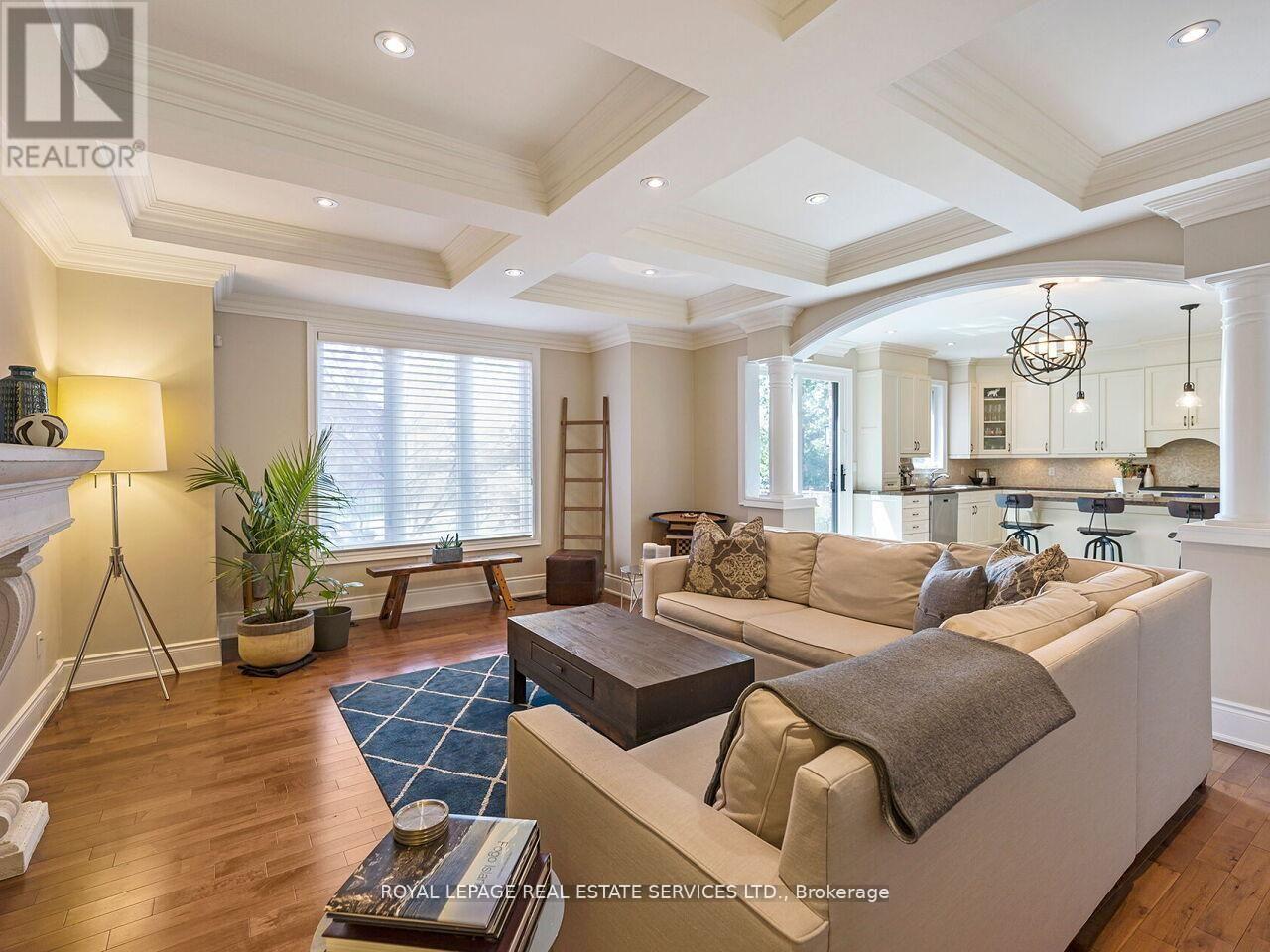 24 JOPLING AVENUE N - 18