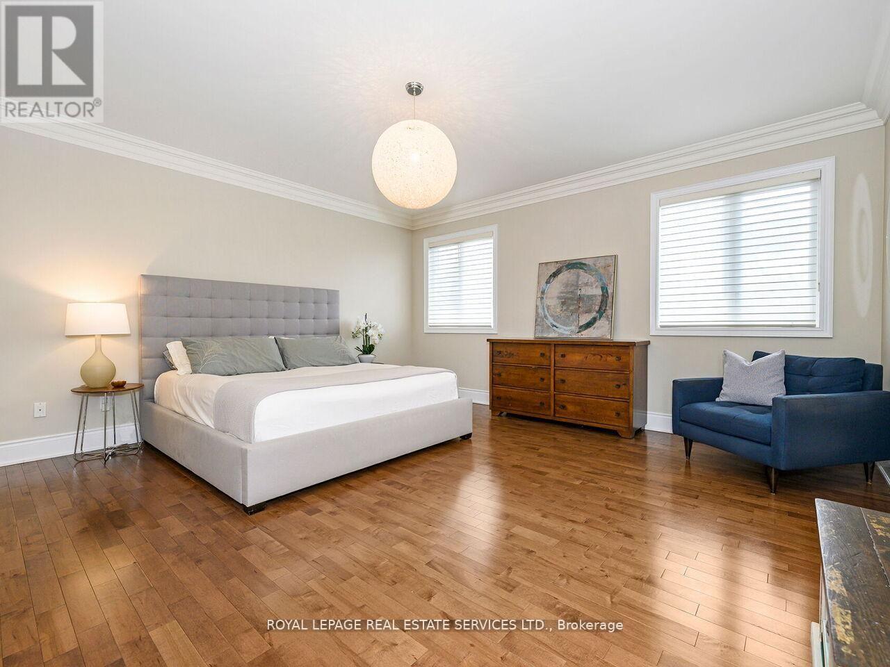 24 JOPLING AVENUE N - 21