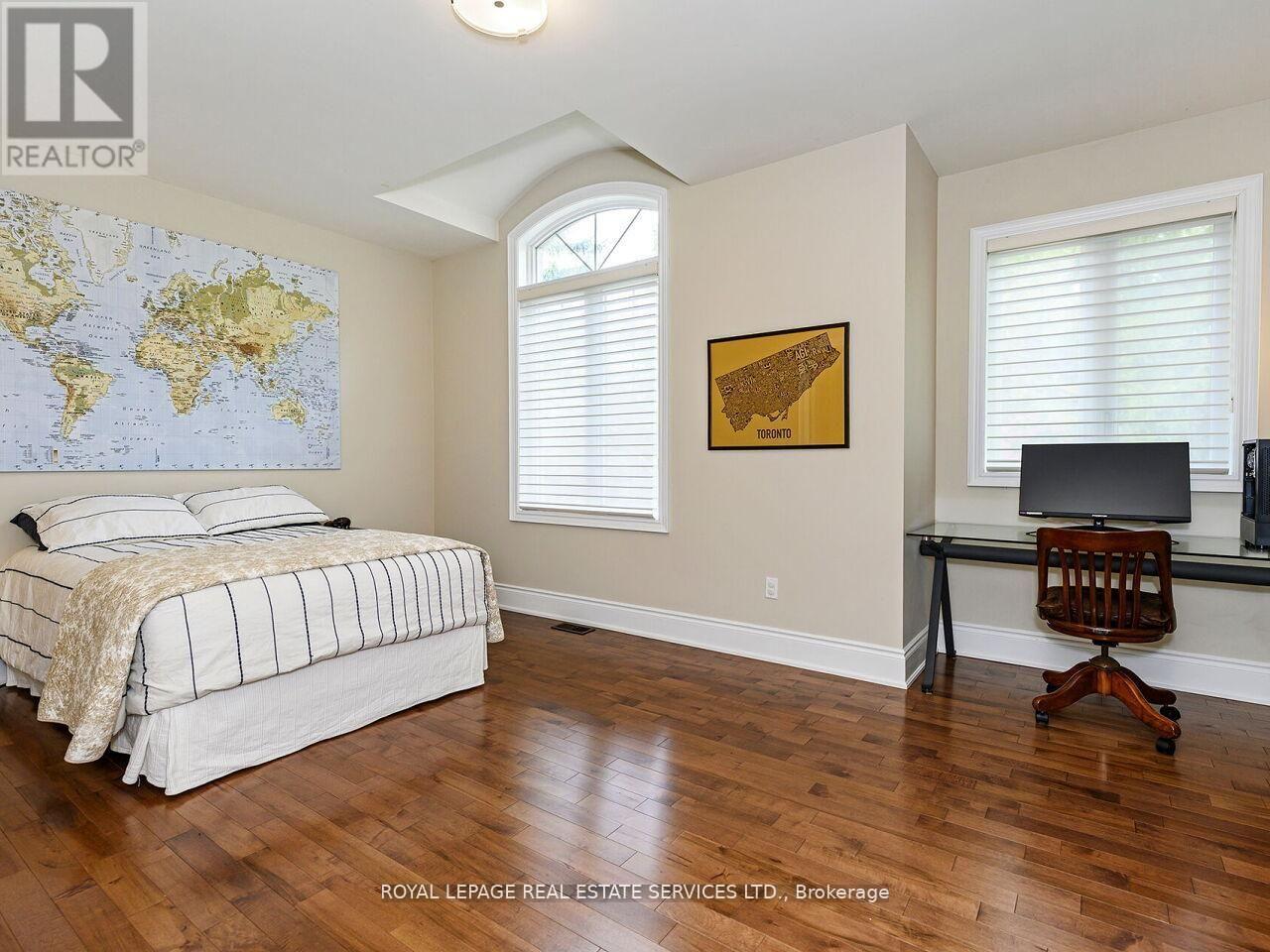 24 JOPLING AVENUE N - 27
