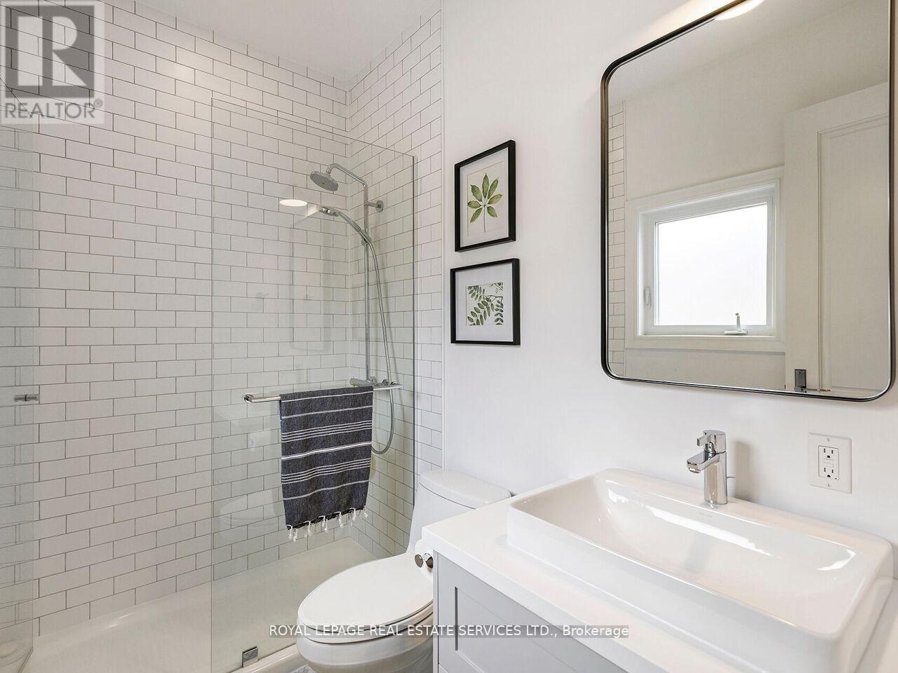 24 JOPLING AVENUE N - 31