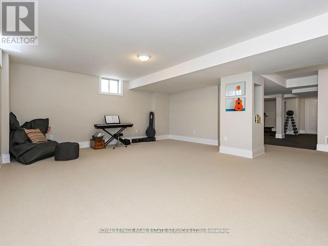 24 JOPLING AVENUE N - 33