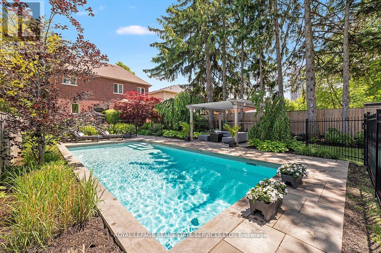 24 JOPLING AVENUE N - 41