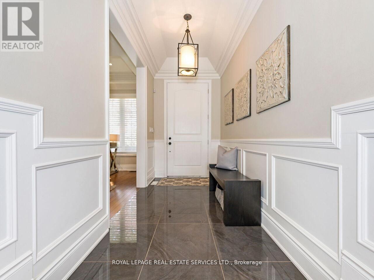 24 JOPLING AVENUE N - 5