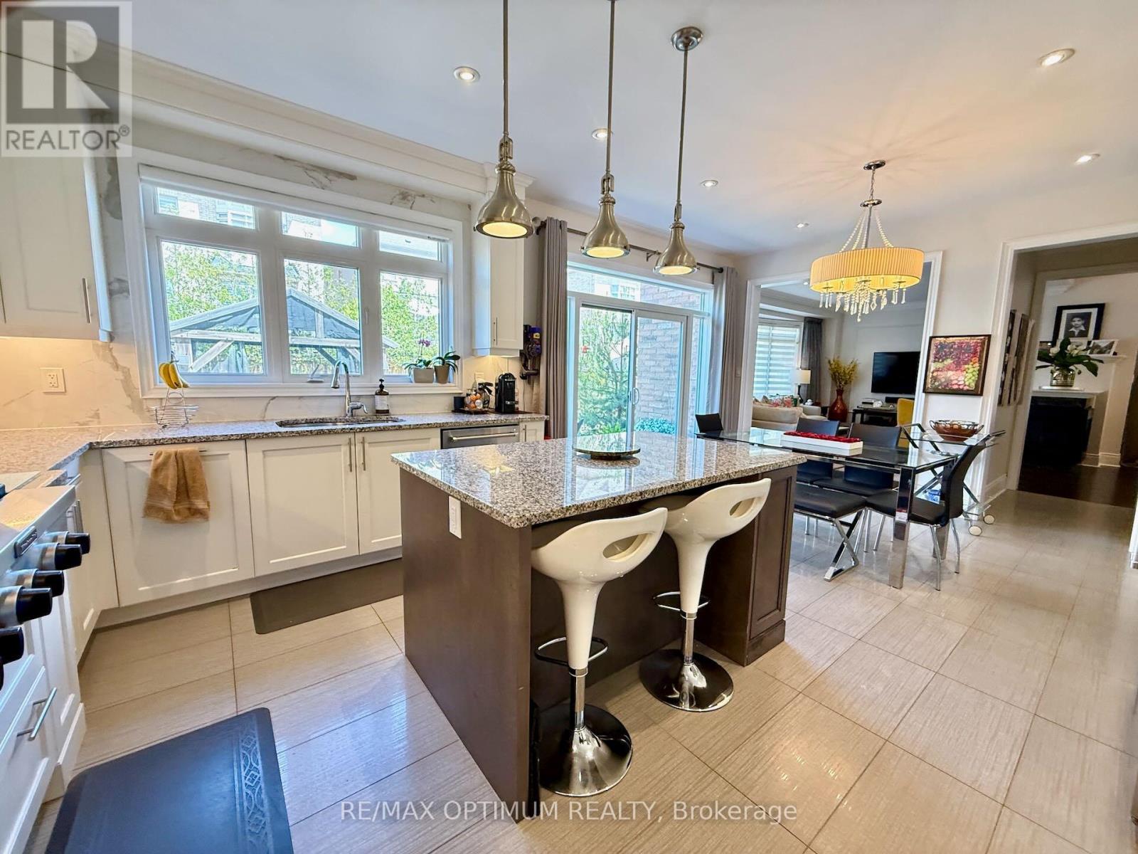 47 ROYAL WEST DRIVE - 15