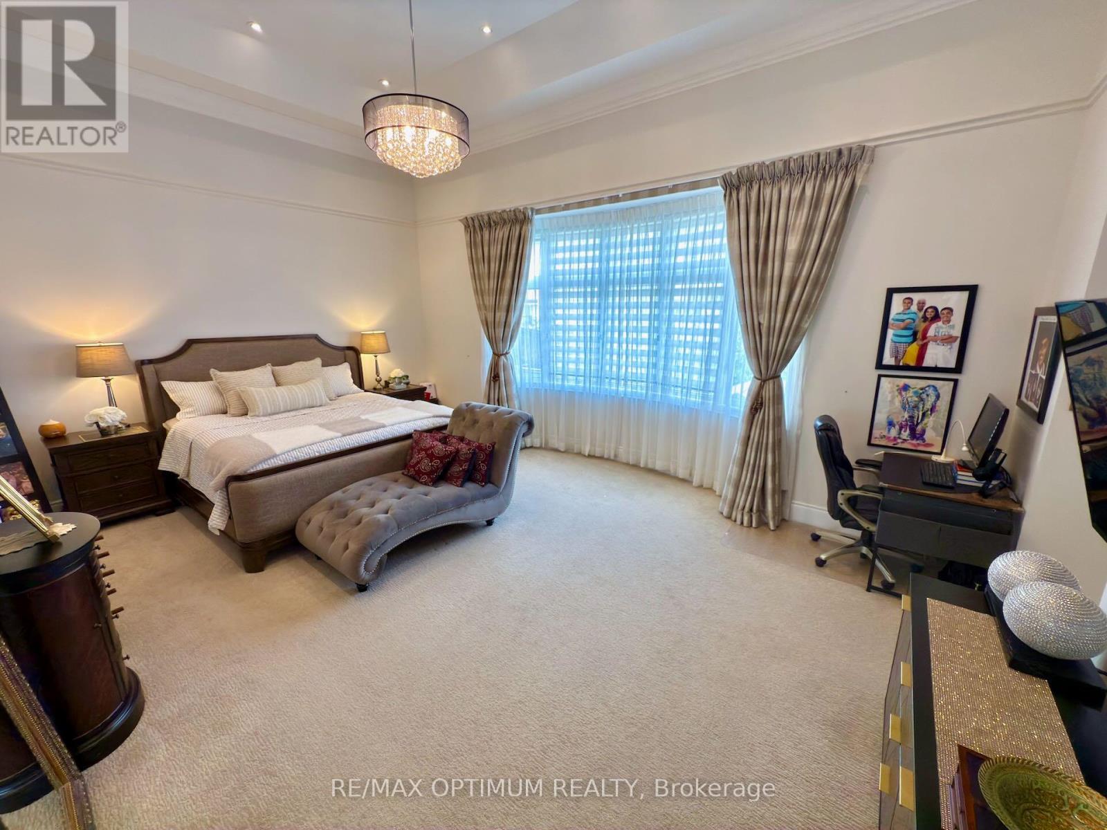 47 ROYAL WEST DRIVE - 24