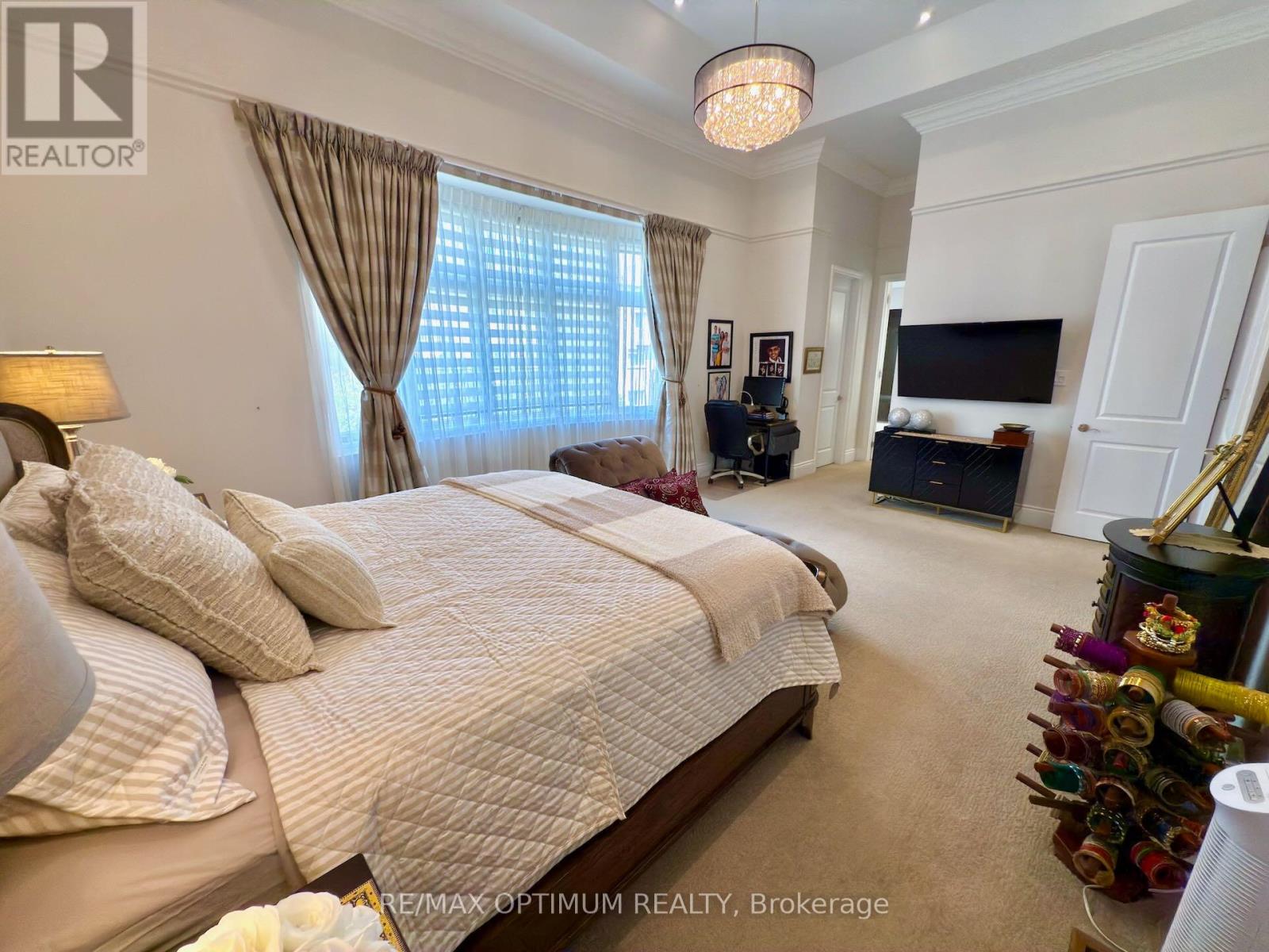 47 ROYAL WEST DRIVE - 25