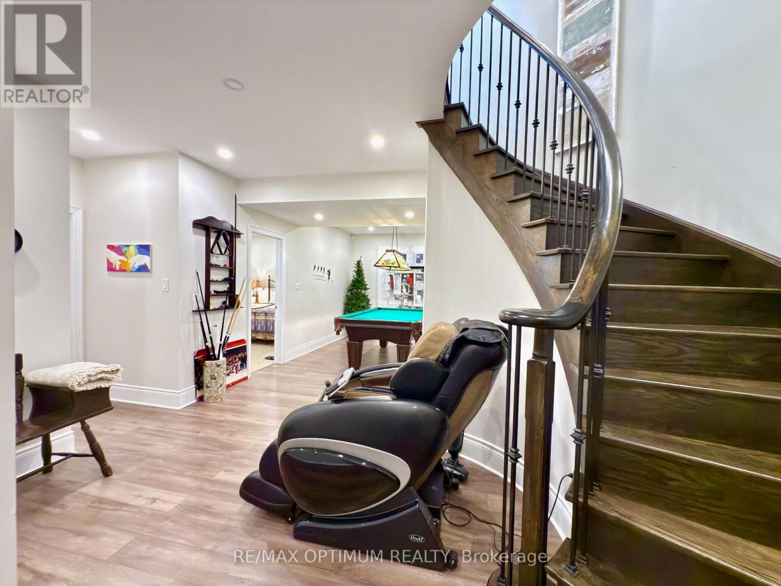 47 ROYAL WEST DRIVE - 38