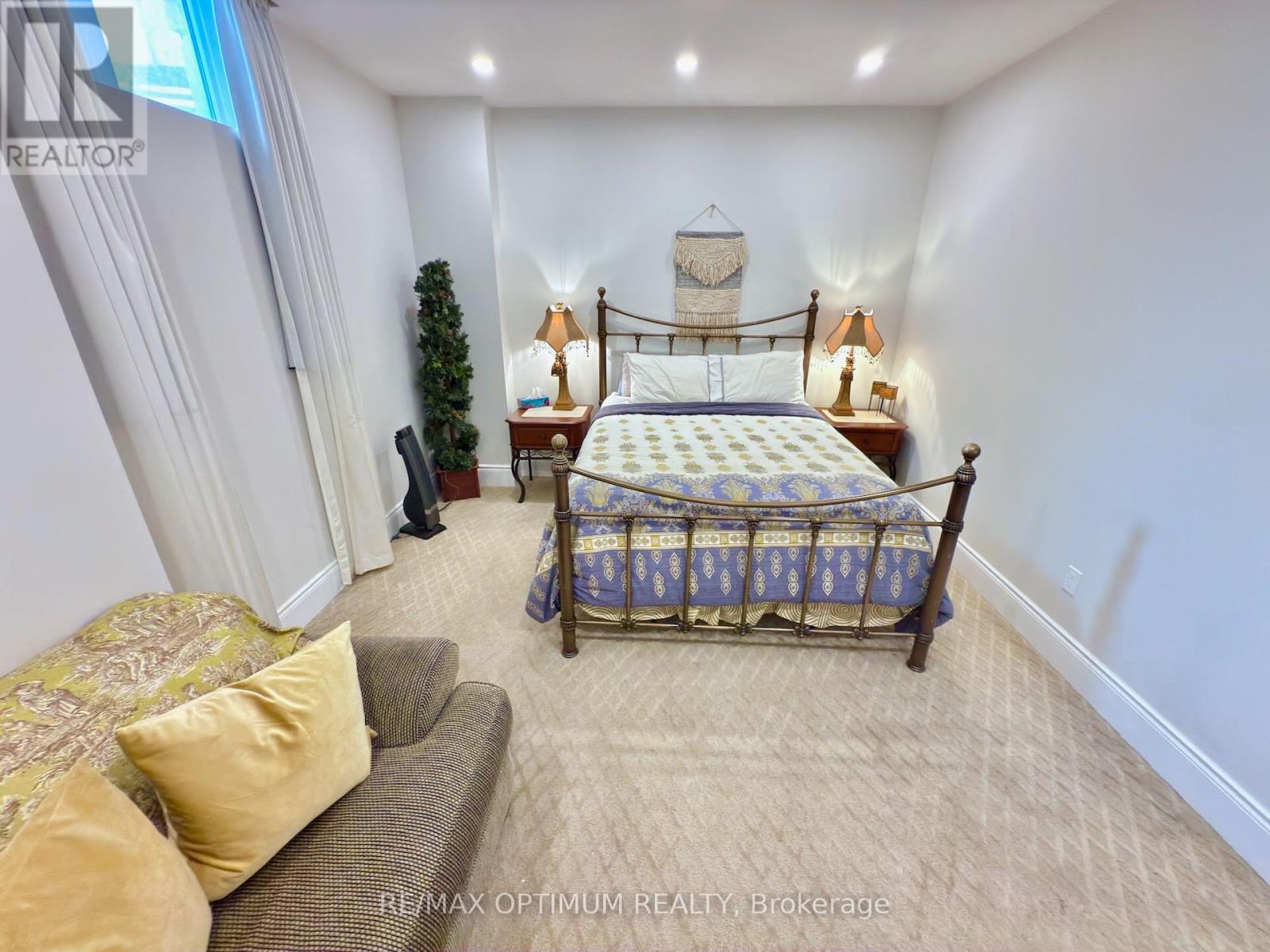 47 ROYAL WEST DRIVE - 42