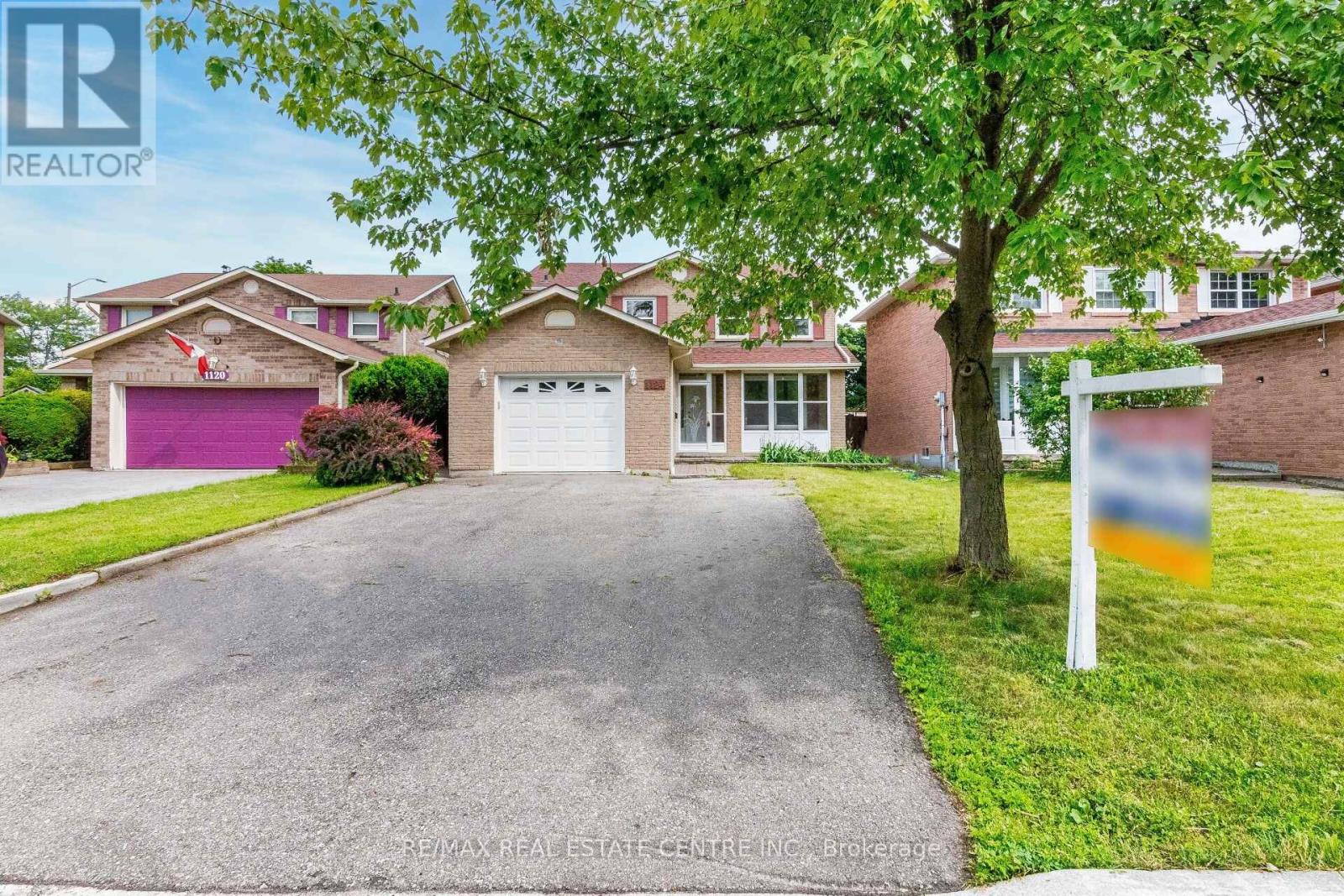 1124 SHAGBARK CRESCENT - 1