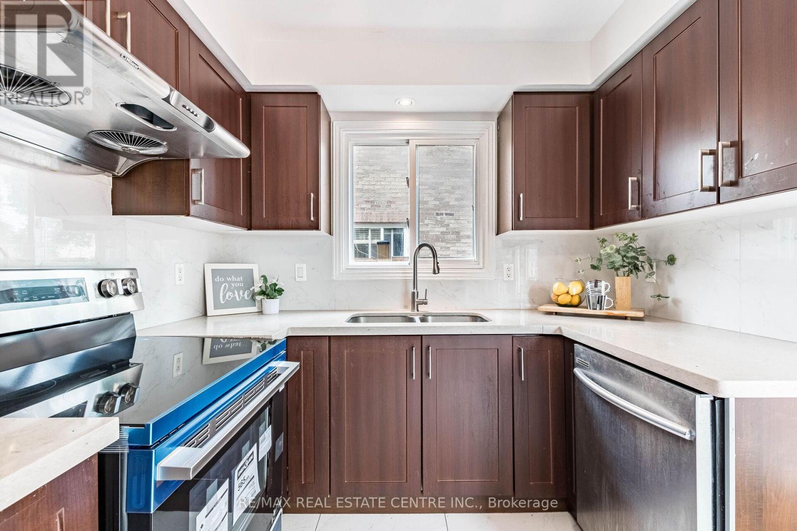 1124 SHAGBARK CRESCENT - 13