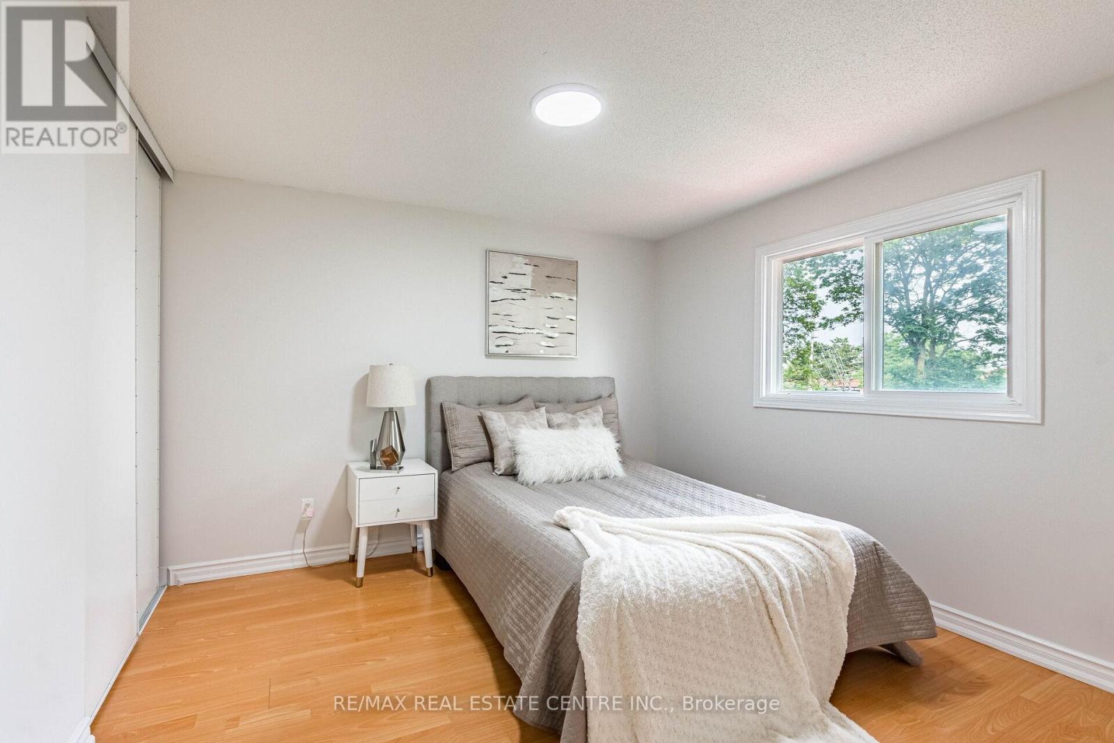 1124 SHAGBARK CRESCENT - 19