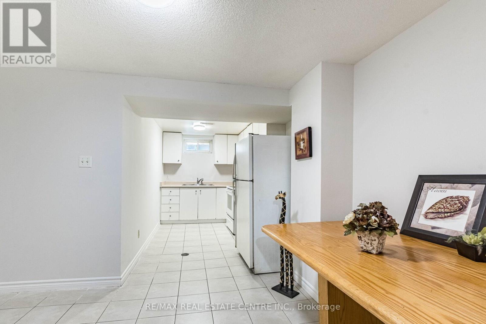 1124 SHAGBARK CRESCENT - 25