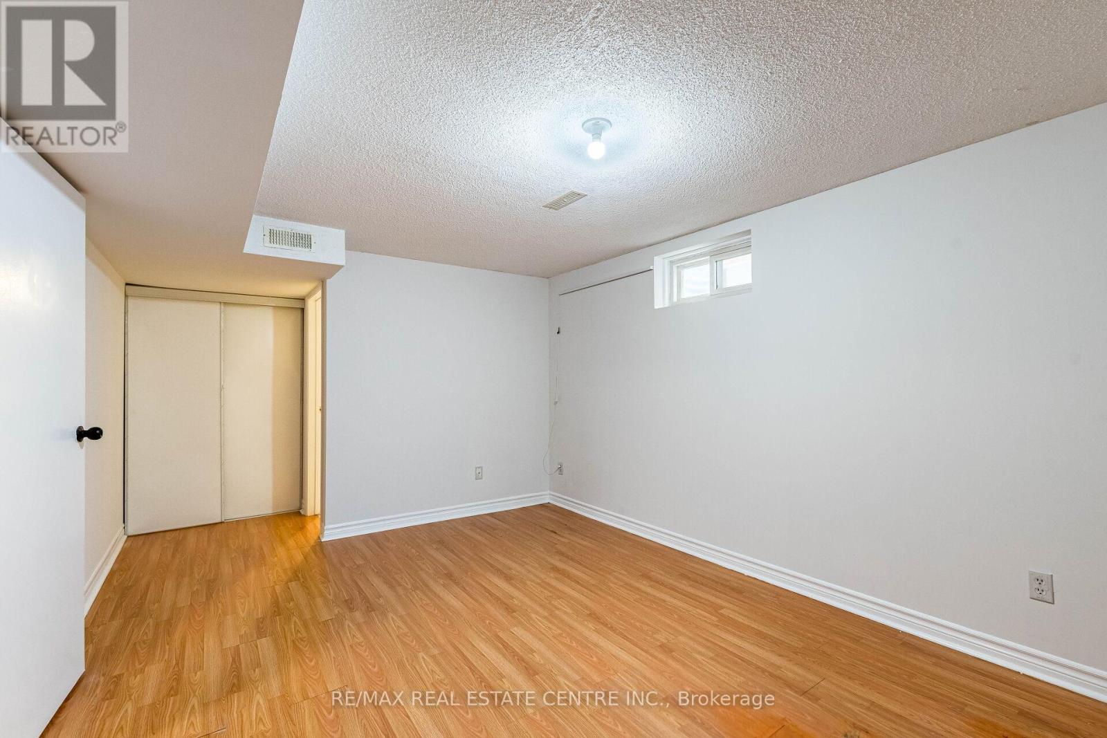 1124 SHAGBARK CRESCENT - 26