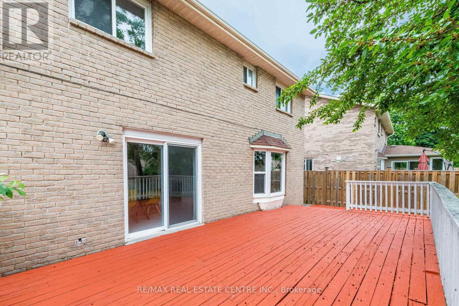 1124 SHAGBARK CRESCENT - 30