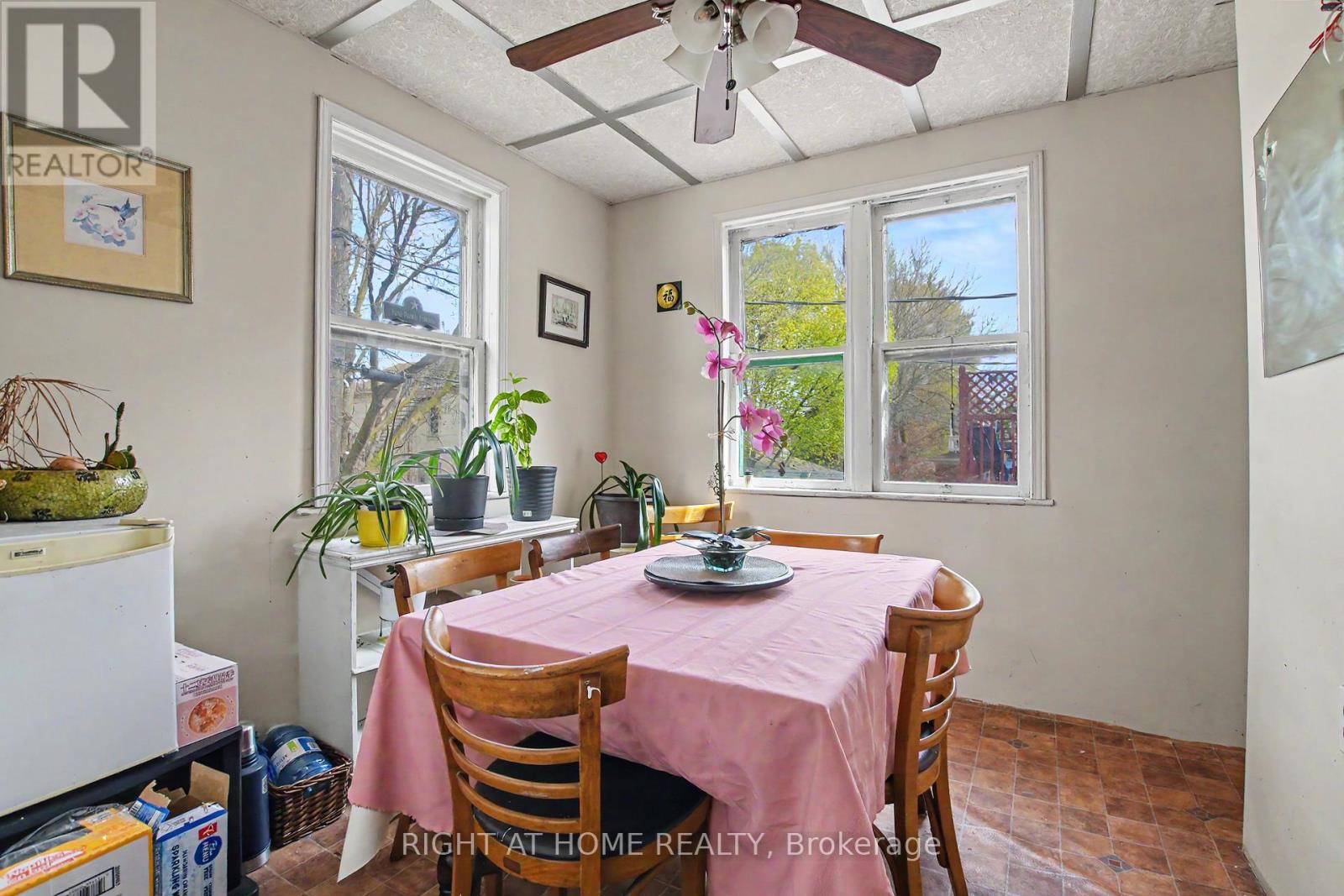 30 HOHNER AVENUE - 33
