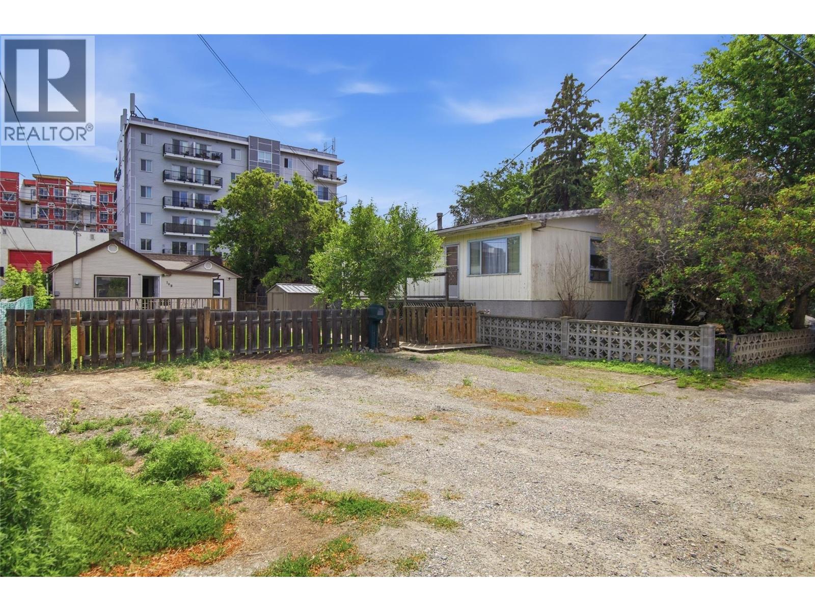 168 Yew Street - 10