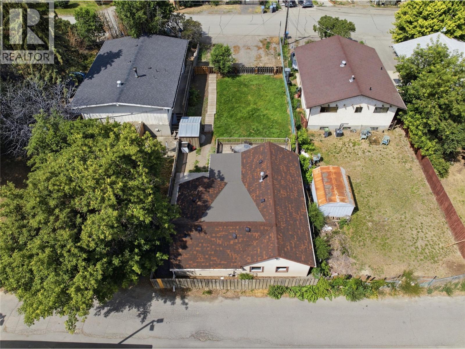 168 Yew Street - 11