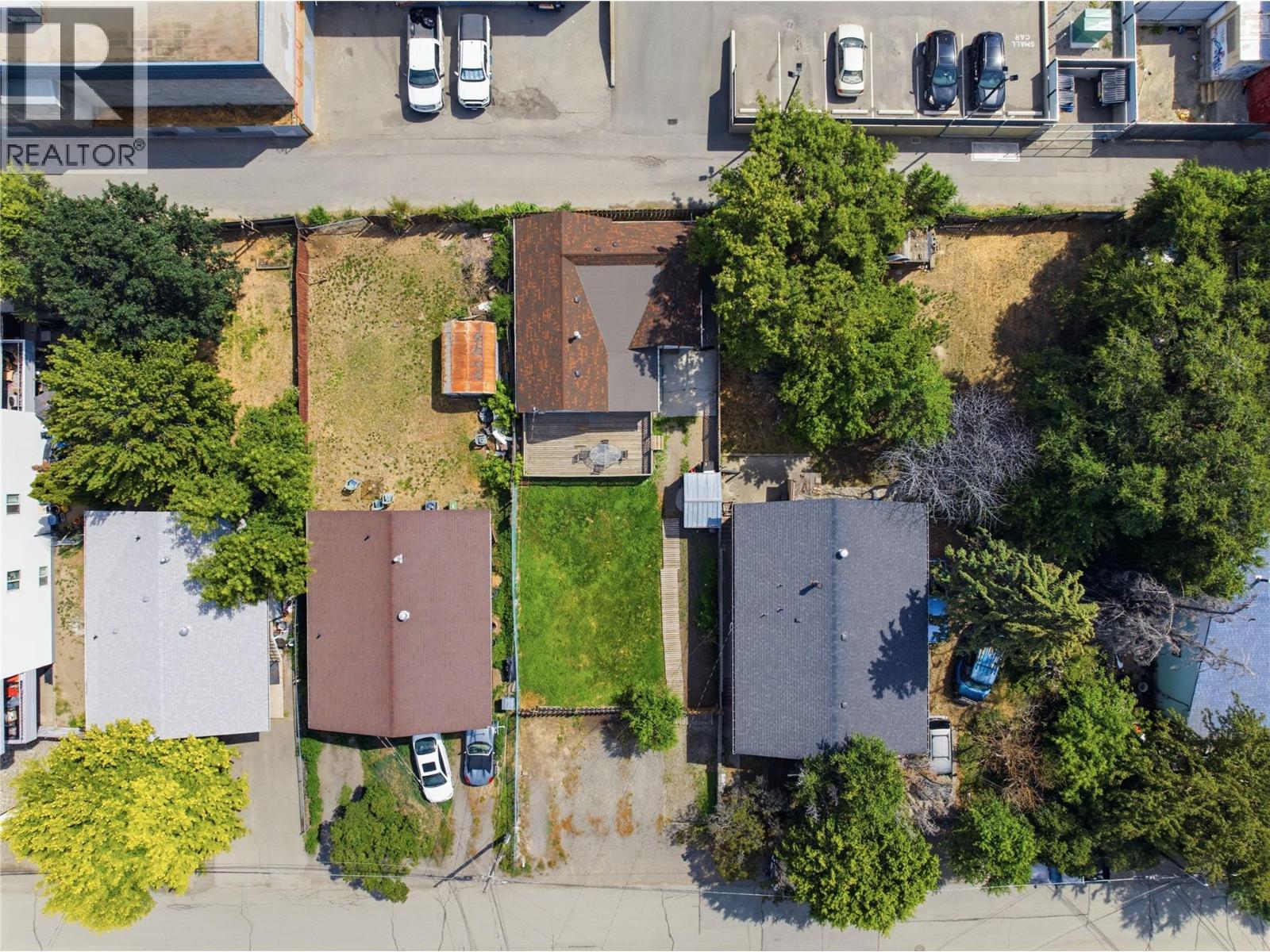 168 Yew Street - 13