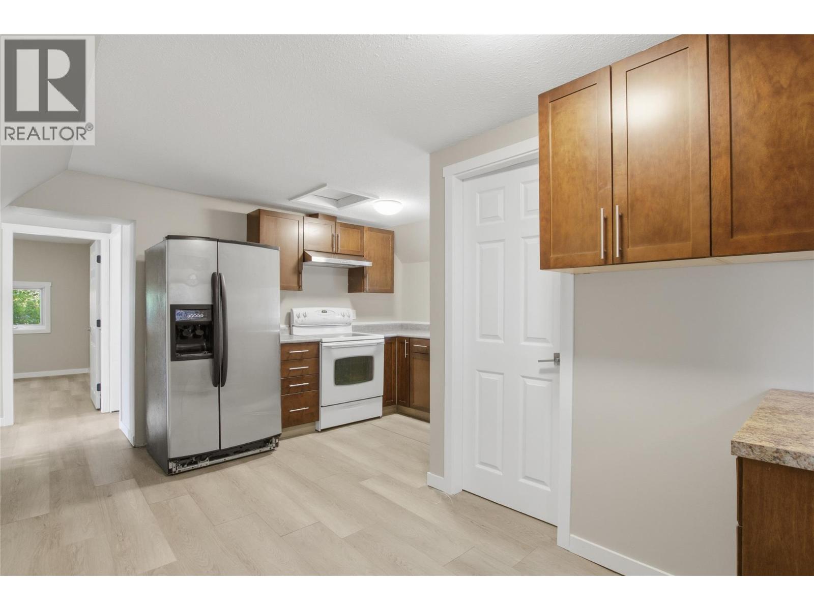 168 Yew Street - 17