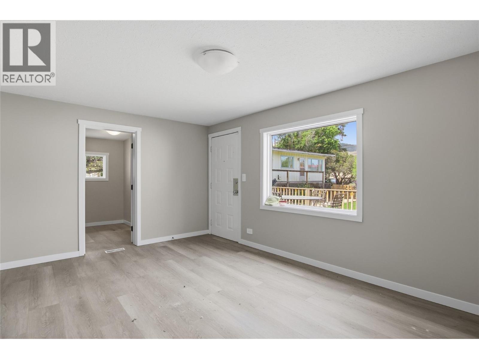 168 Yew Street - 19