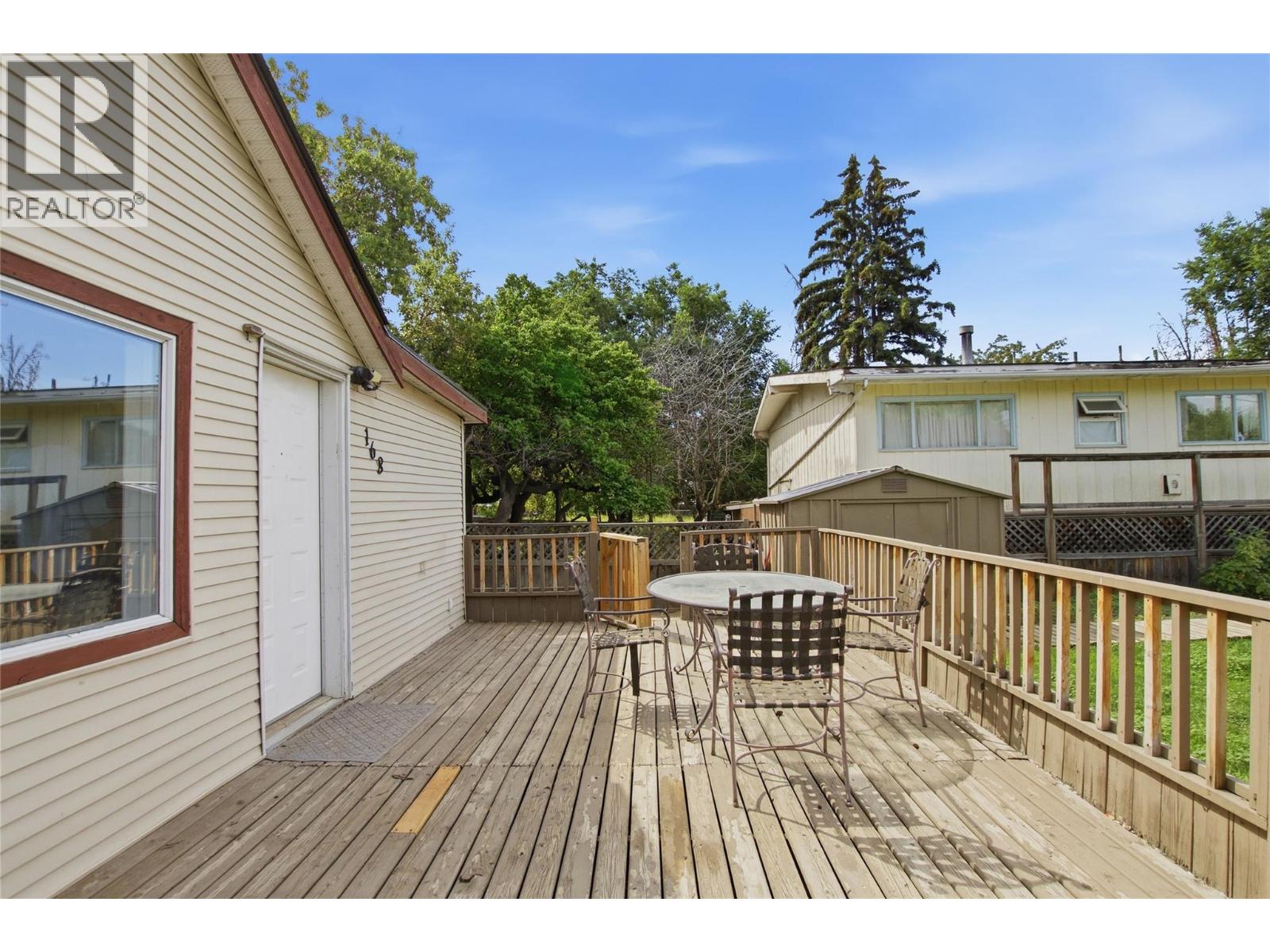 168 Yew Street - 8