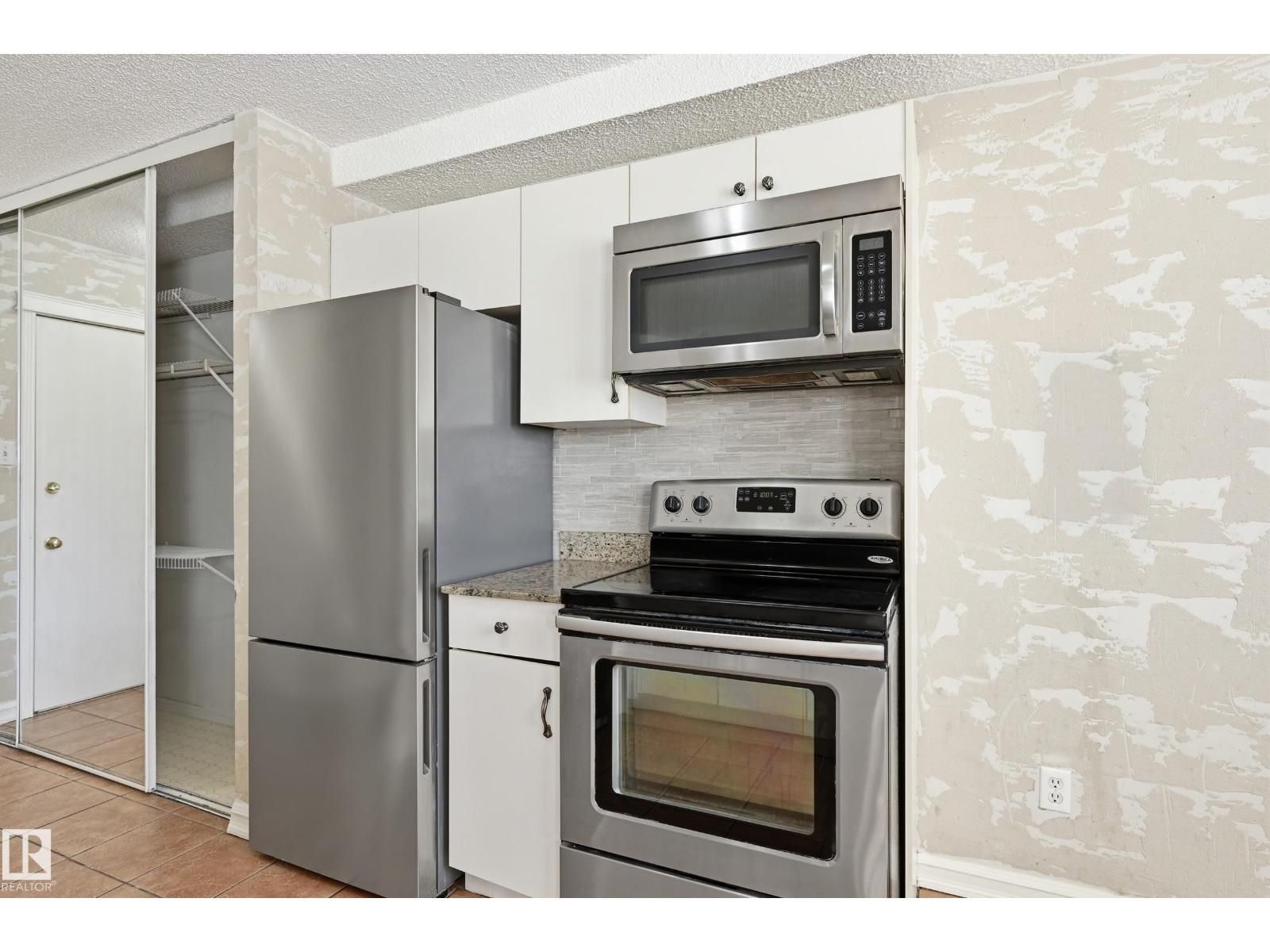 #109 14530 52 ST NW — photo 11