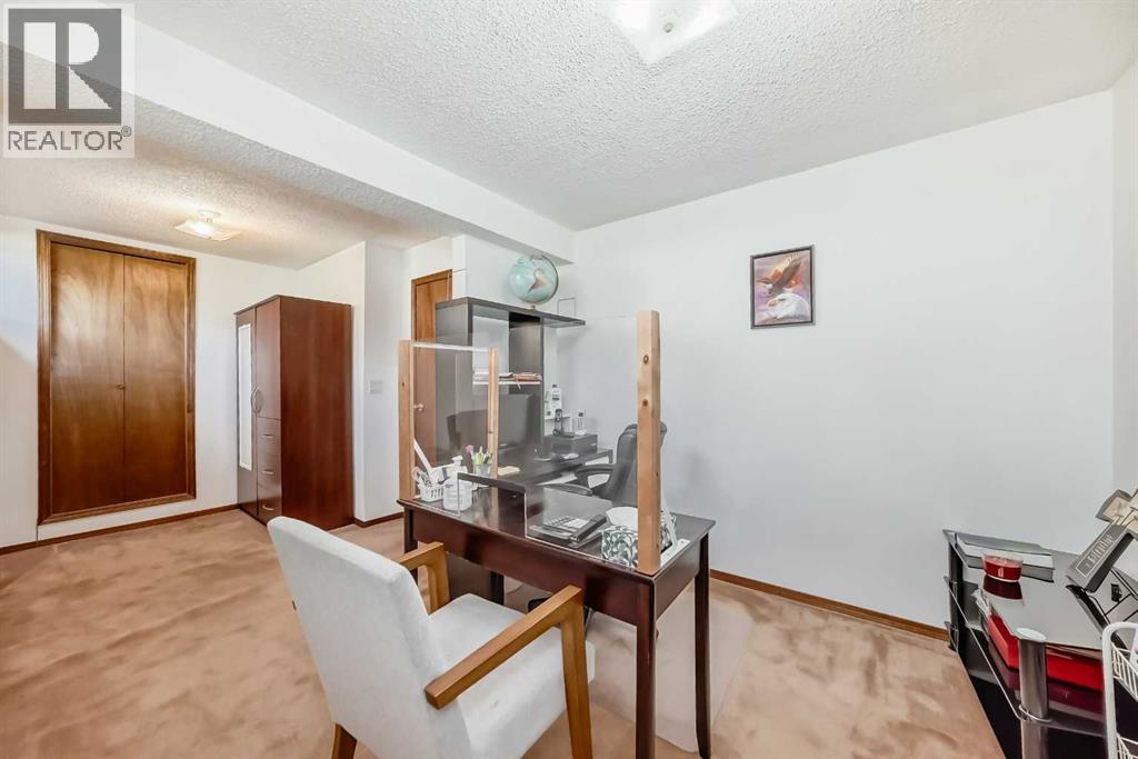 131 Ranchlands Court NW - 29