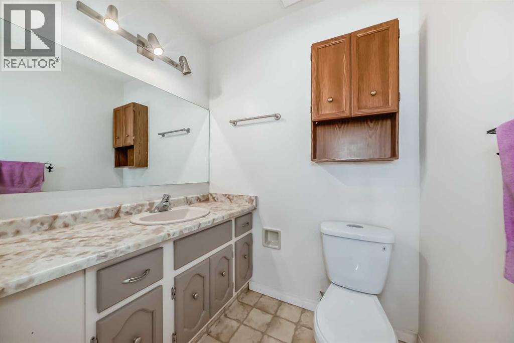 131 Ranchlands Court NW - 35